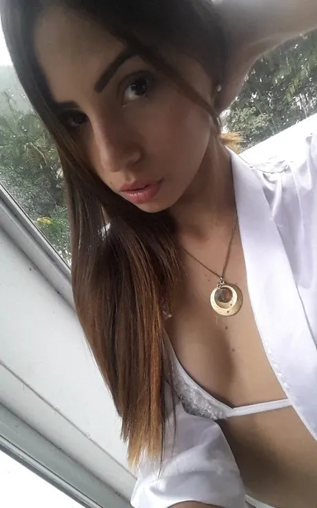 Irmak - Şişli VIP Escort Bayan Modeli - Gerçek Fotoğraflı İlan